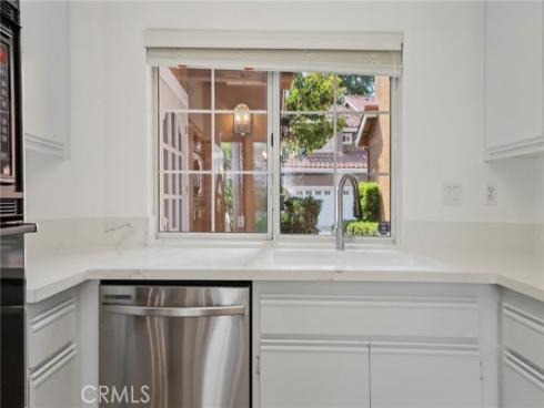 87  Matisse  CI42  Circle, Aliso Viejo, CA