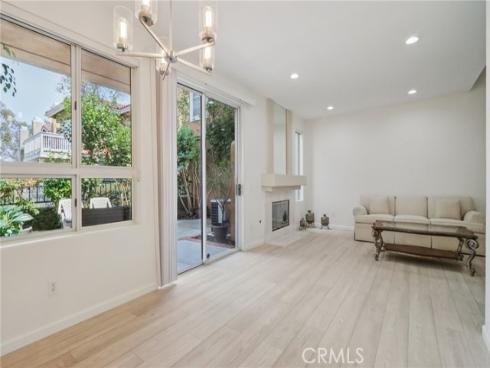 87  Matisse  CI42  Circle, Aliso Viejo, CA