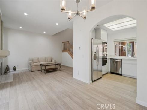 87  Matisse  CI42  Circle, Aliso Viejo, CA