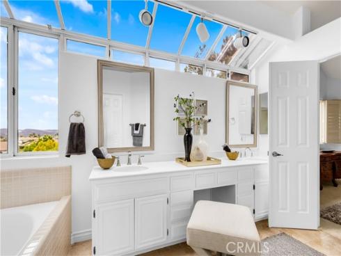 29  Sandbridge  , Aliso Viejo, CA