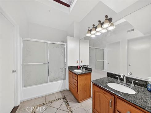 32  Carlsbad  , Aliso Viejo, CA