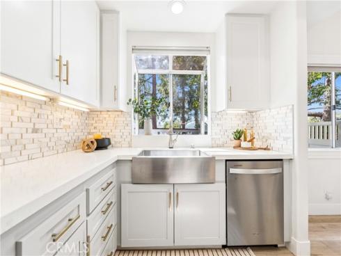 2  Barcelona  , Aliso Viejo, CA