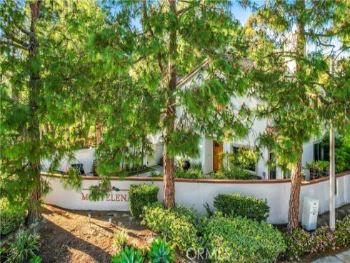 2  Barcelona  , Aliso Viejo, CA