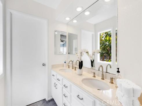 32  Silveroak  , Aliso Viejo, CA