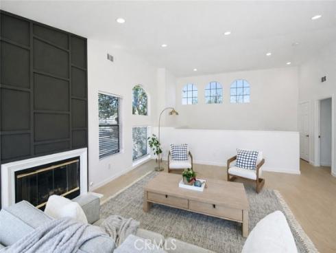 35  Deerborn  , Aliso Viejo, CA