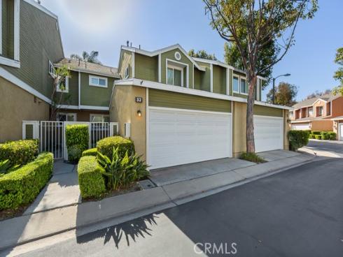 32 Marigold