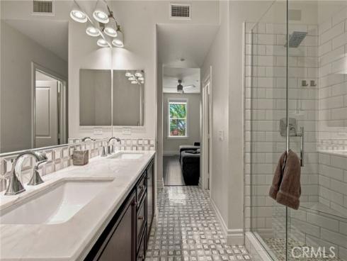12 Midtown , Aliso Viejo, CA