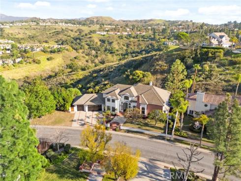 7460 E Hummingbird   Circle, Anaheim Hills, CA