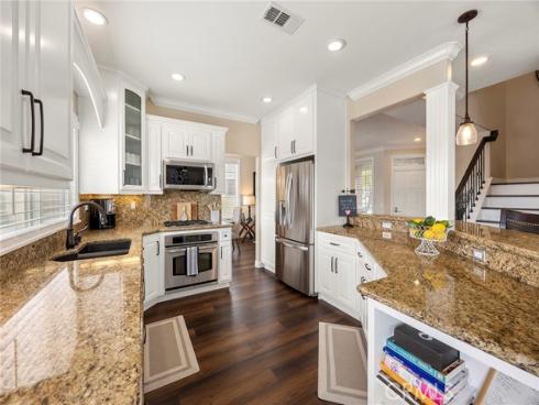 1067 S Matthew Way, Anaheim Hills, CA