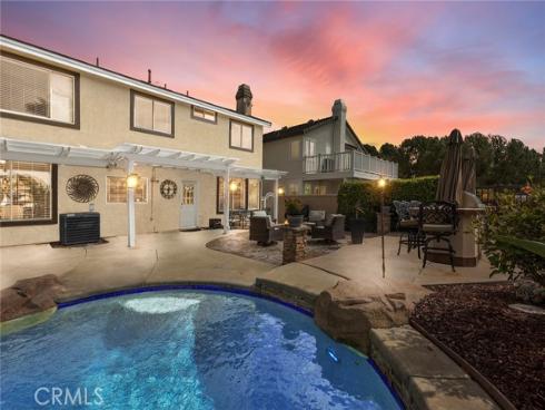1067 S Matthew Way, Anaheim Hills, CA