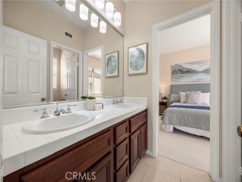 1038 S Sunstream Lane, Anaheim Hills, CA