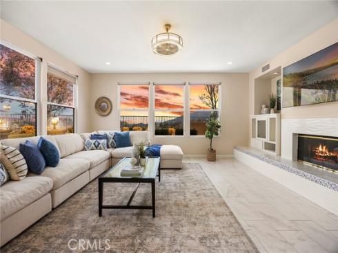 1038 S Sunstream Lane, Anaheim Hills, CA