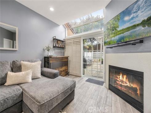 950 S Country Glen Way, Anaheim Hills, CA