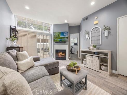 950 S Country Glen Way, Anaheim Hills, CA