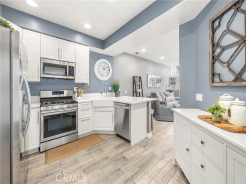 950 S Country Glen Way, Anaheim Hills, CA