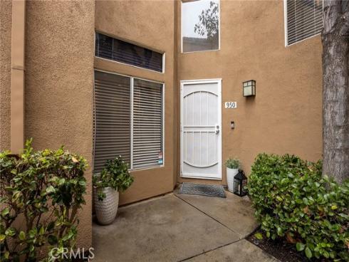 950 S Country Glen Way, Anaheim Hills, CA