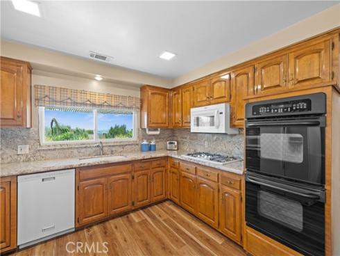 415 S Cedarhaven Way, Anaheim Hills, CA