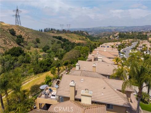 1033 S Creekview Lane, Anaheim Hills, CA