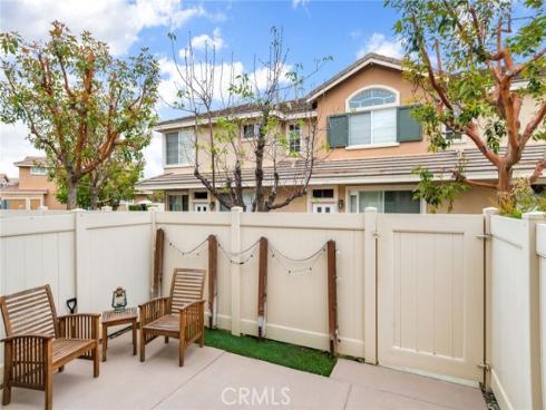 942 S Ogden Court, Anaheim Hills, CA