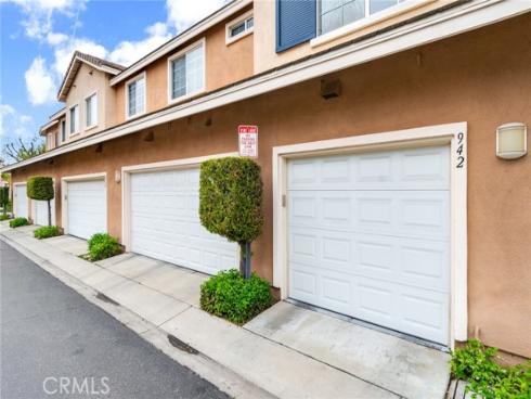 942 S Ogden Court, Anaheim Hills, CA