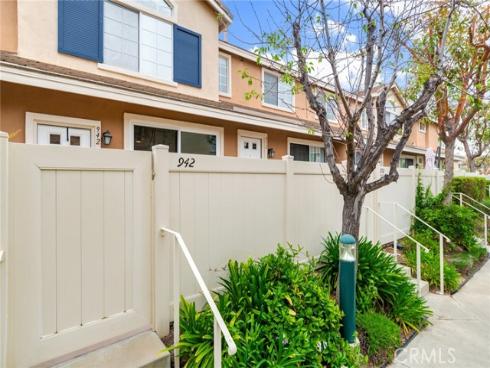 942 S Ogden Court, Anaheim Hills, CA