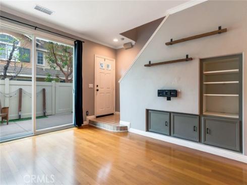 942 S Ogden Court, Anaheim Hills, CA