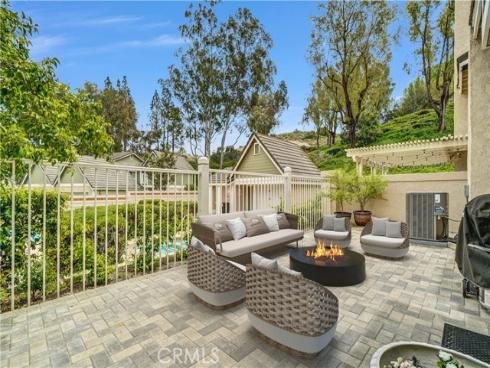 6054 E Morningview  9  Drive, Anaheim Hills, CA