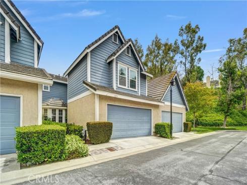 6054 E Morningview  9  Drive, Anaheim Hills, CA