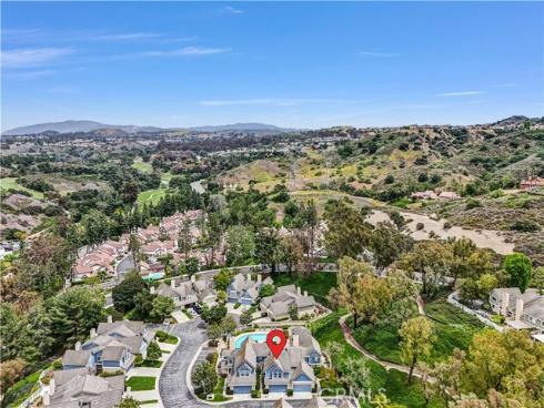 6054 E Morningview  9  Drive, Anaheim Hills, CA