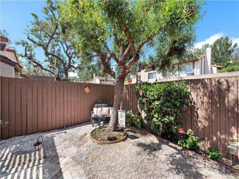 240 S Camino De Naranjas , Anaheim Hills, CA