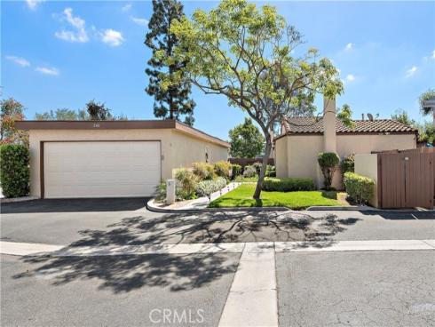 240 S Camino De Naranjas , Anaheim Hills, CA