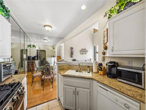 1043 S Saint Tropez Avenue, Anaheim Hills, CA