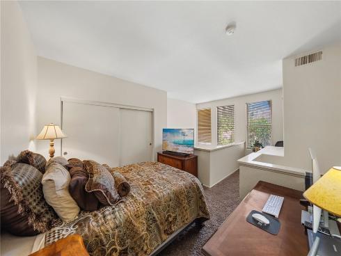 1043 S Saint Tropez Avenue, Anaheim Hills, CA