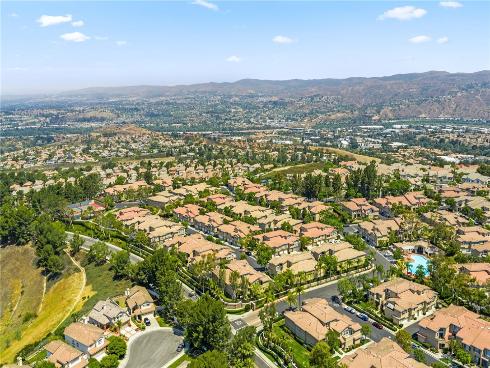 1043 S Saint Tropez Avenue, Anaheim Hills, CA