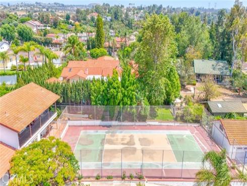 7680 E Eucalyptus Way, Anaheim Hills, CA