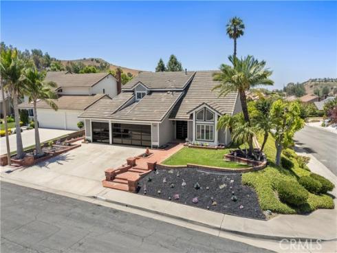 1041 S Falling Leaf Circle, Anaheim Hills, CA