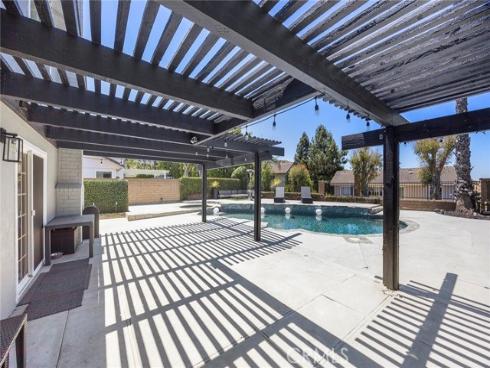 1041 S Falling Leaf Circle, Anaheim Hills, CA
