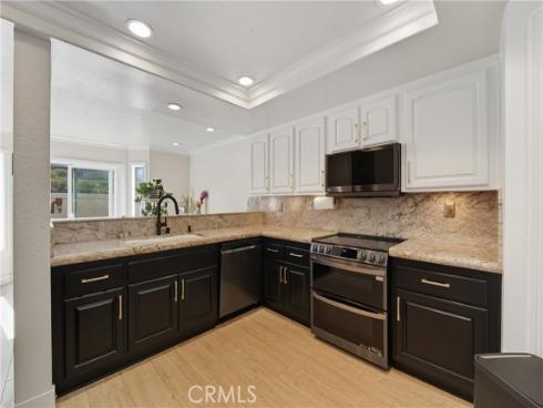 6070 E Summit  , Anaheim Hills, CA