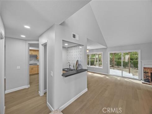5984 E Avenida La Vida  , Anaheim Hills, CA