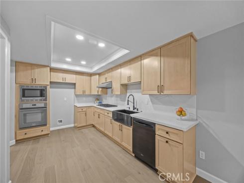 5984 E Avenida La Vida  , Anaheim Hills, CA