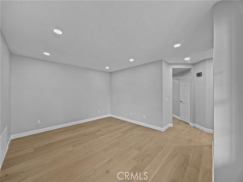 5984 E Avenida La Vida  , Anaheim Hills, CA