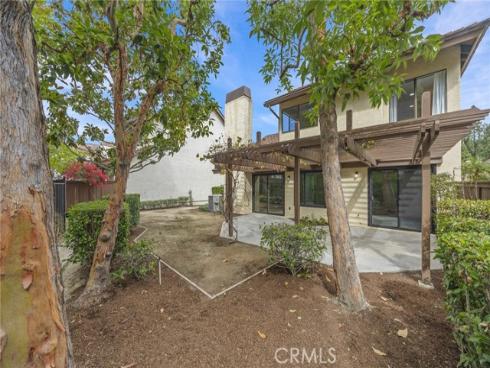 5984 E Avenida La Vida  , Anaheim Hills, CA
