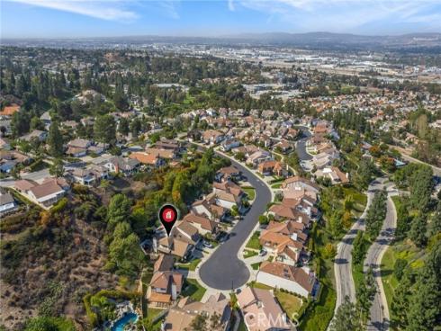 5984 E Avenida La Vida  , Anaheim Hills, CA