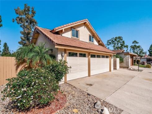 6633 E Paseo Del Norte  , Anaheim Hills, CA