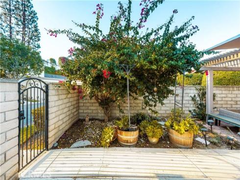 5573 E Vista Del Rio , Anaheim Hills, CA