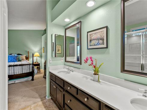 825 S Jacaranda Way, Anaheim Hills, CA