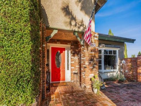 910 S Amherst Circle, Anaheim Hills, CA