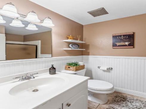 910 S Amherst Circle, Anaheim Hills, CA