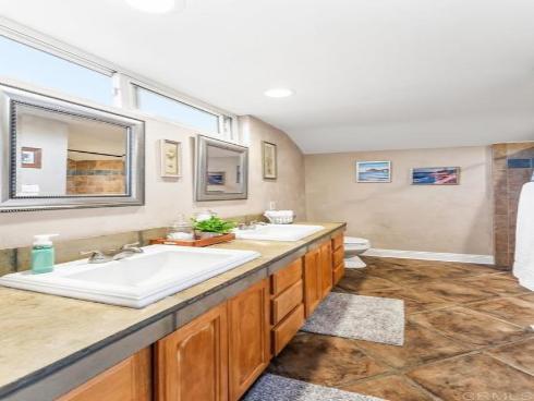 910 S Amherst Circle, Anaheim Hills, CA