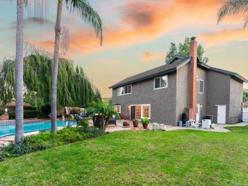 910 S Amherst Circle, Anaheim Hills, CA